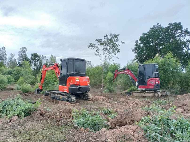 รถแม็คโครให้เช่ากาญจนบุรี รถแบคโฮรับจ้างกาญจนบุรี รถขุดเล็กกาญจนบุรี - 2