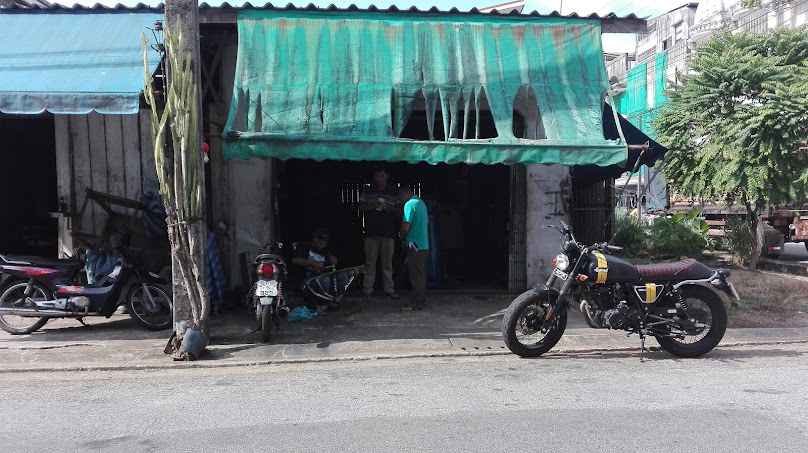 ร้านกุญแจช่างอ๋อย หน้าวัดท่านเอียด - 4