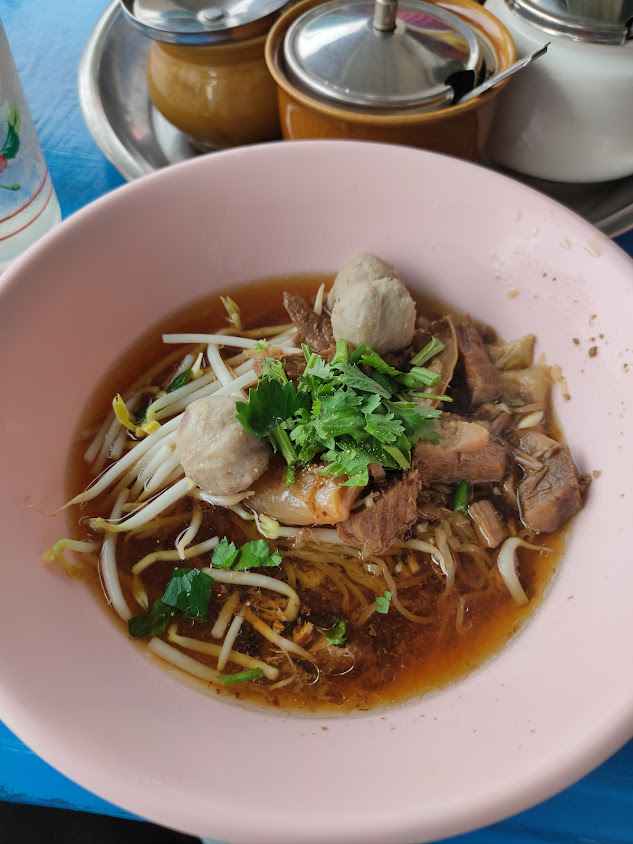 ร้านก๋วยเตี๋ยวธัญรส