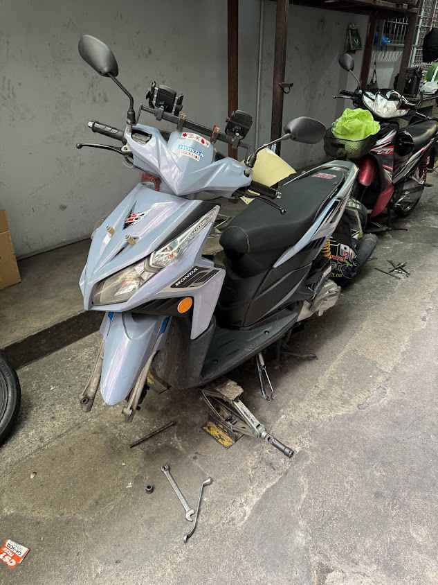 ร้านขายยาง ดำรง เพียว (ดำรงยางยนต์) - 2