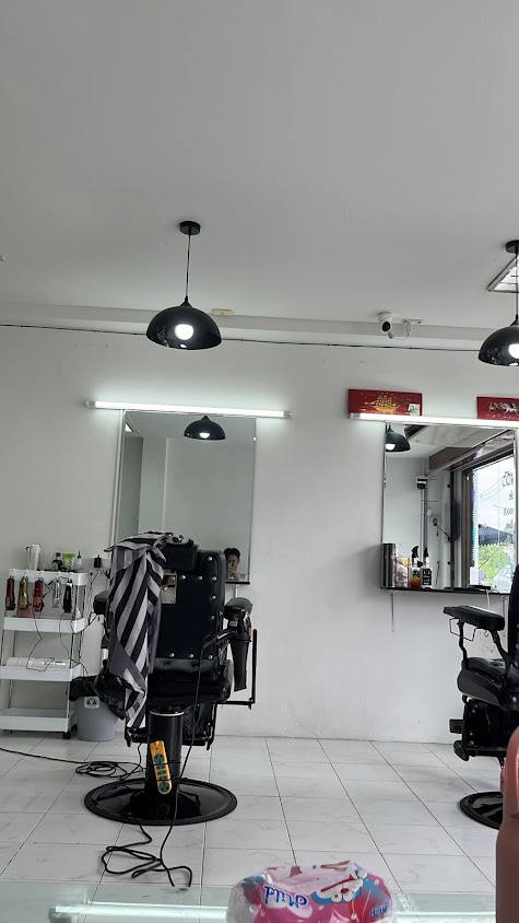 ร้านคุณชายต๊ะ บาร์เบอร์ ตัดผมชาย - 4