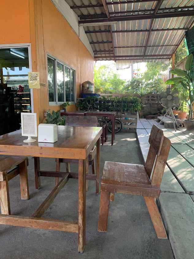 ร้านจำหน่ายไม้ดอกไม้ประดับ สวัสดิการทหารอากาศ - 2