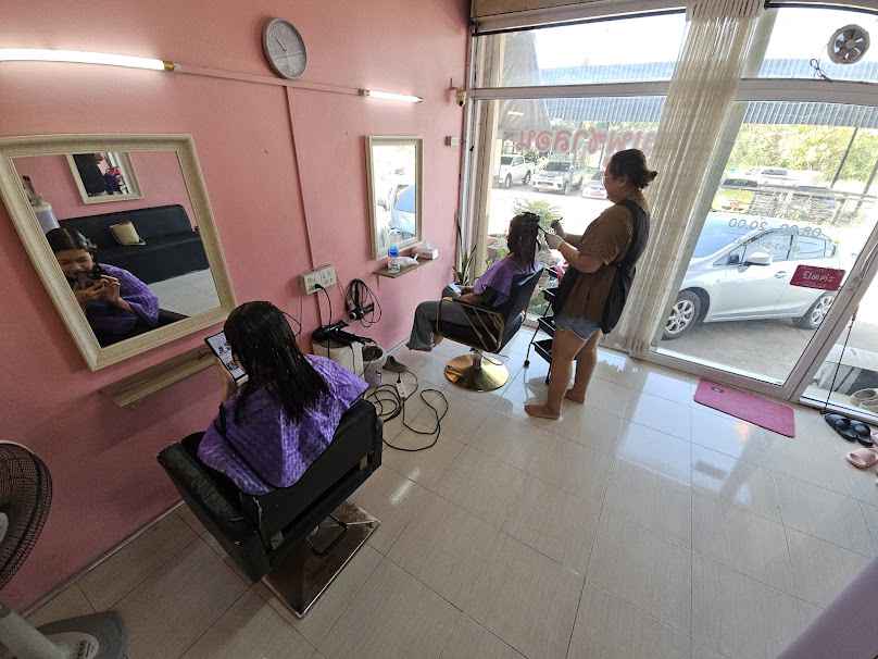 ร้านชมพูซาลอน โคราช Chomphu Salon Korat