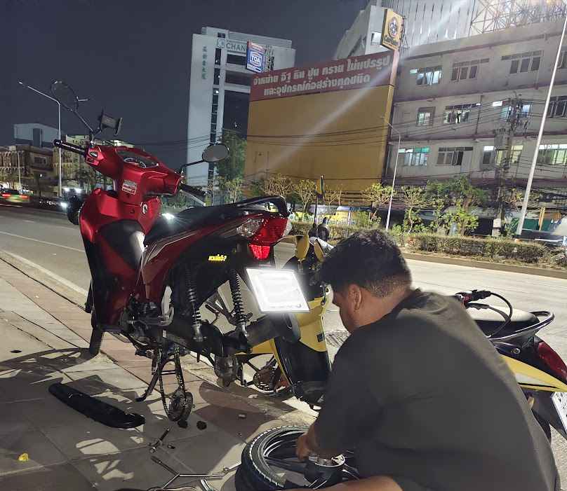 ร้านซ่อมมอไซค์ เปลี่ยนยางนอกสถานที่ 24 ชั่วโมง - 3