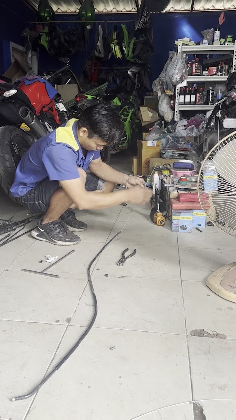 ร้านซ่อมรถ น็อตบริการ