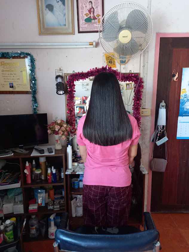 ร้านญาญ่า เสริมสวย