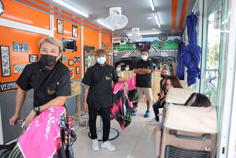 ร้านตัดผม​ชาย​บขส.วินเทจสุพรรณบุรี​