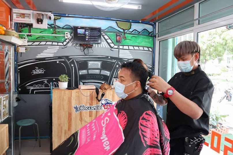 ร้านตัดผม​ชาย​บขส.วินเทจสุพรรณบุรี​ - 3