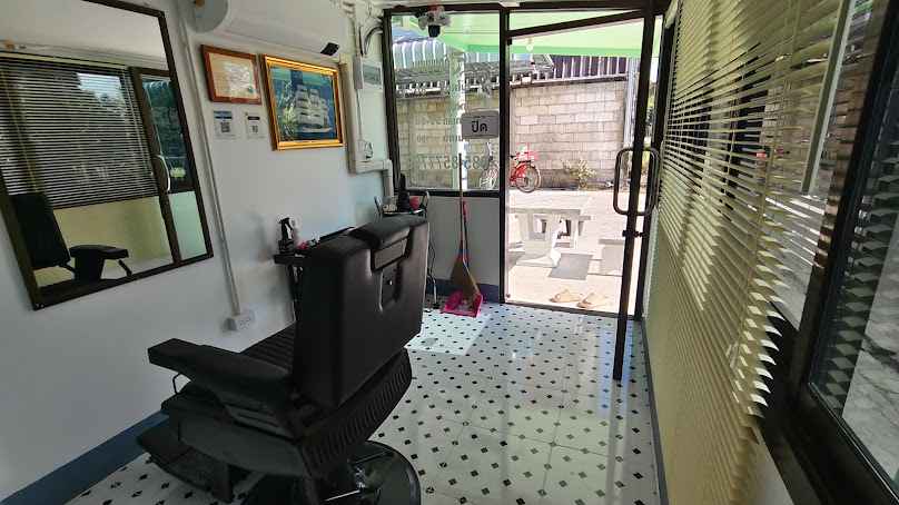 ร้านตัดผมชายอุ๋ยบาร์เบอร์ - 3