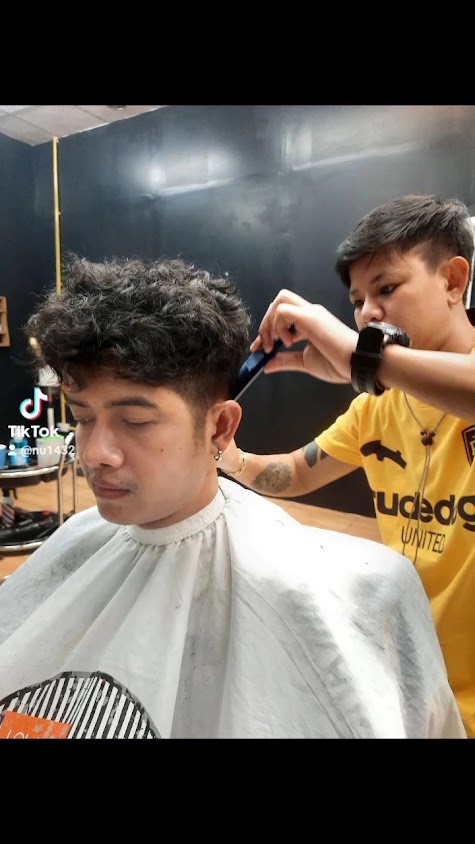 ร้านตัดผมชายเบากบาลบาร์เบอร์วินเทจ - 3