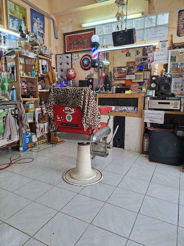 ร้านตัดผมชายไทยสไตล์บาร์เบอร์ช็อป - 2