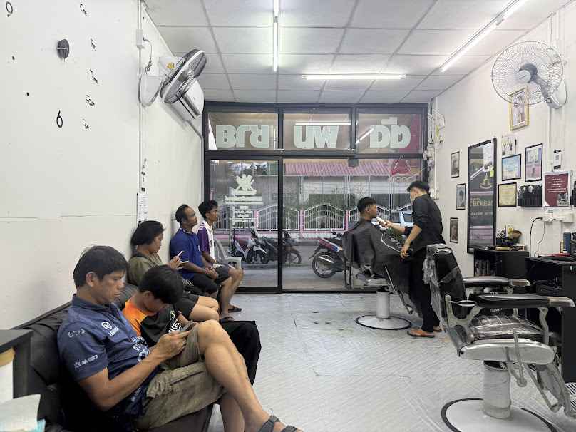 ร้านตัดผมชาย ชาลีเกษา - 4