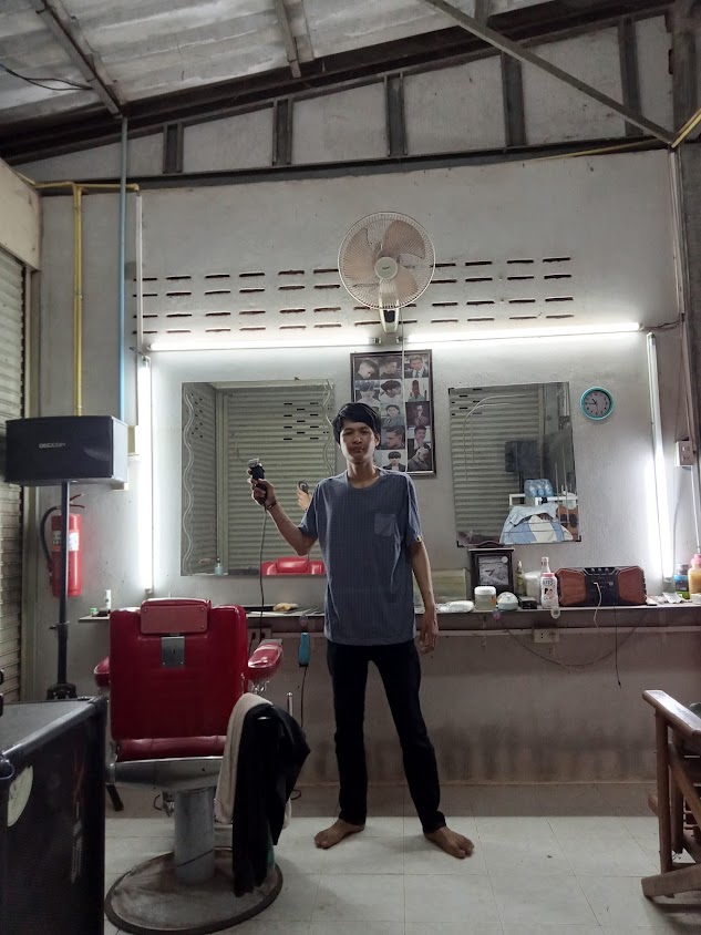 ร้านตัดผมชาย ดูดี วั๊บล้านบาท