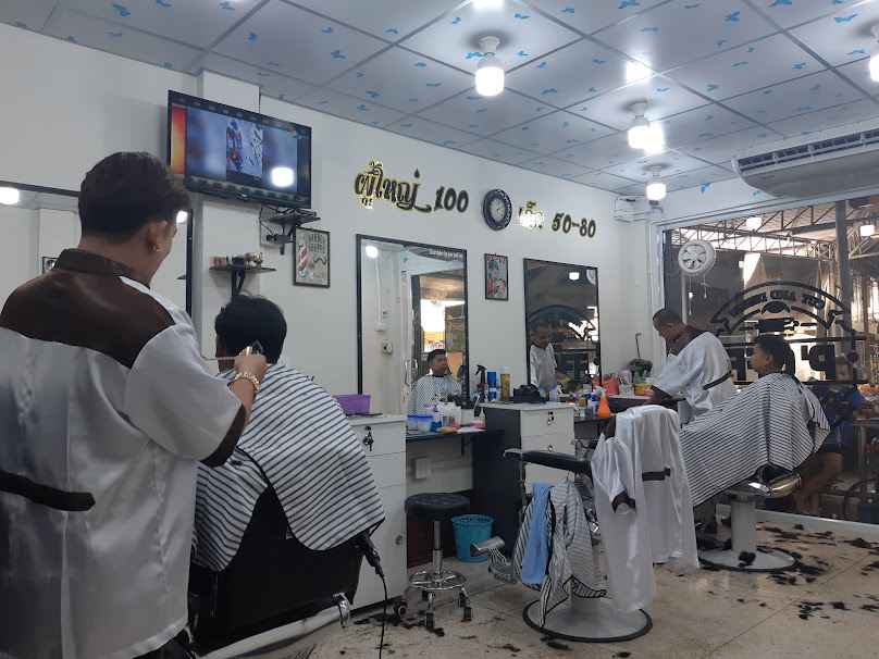 ร้านตัดผมชาย พี่ออฟ