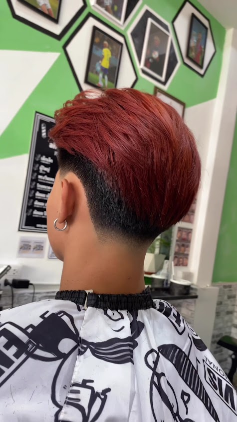 ร้านตัดผมชาย อภิ Barber shop 1 - 2