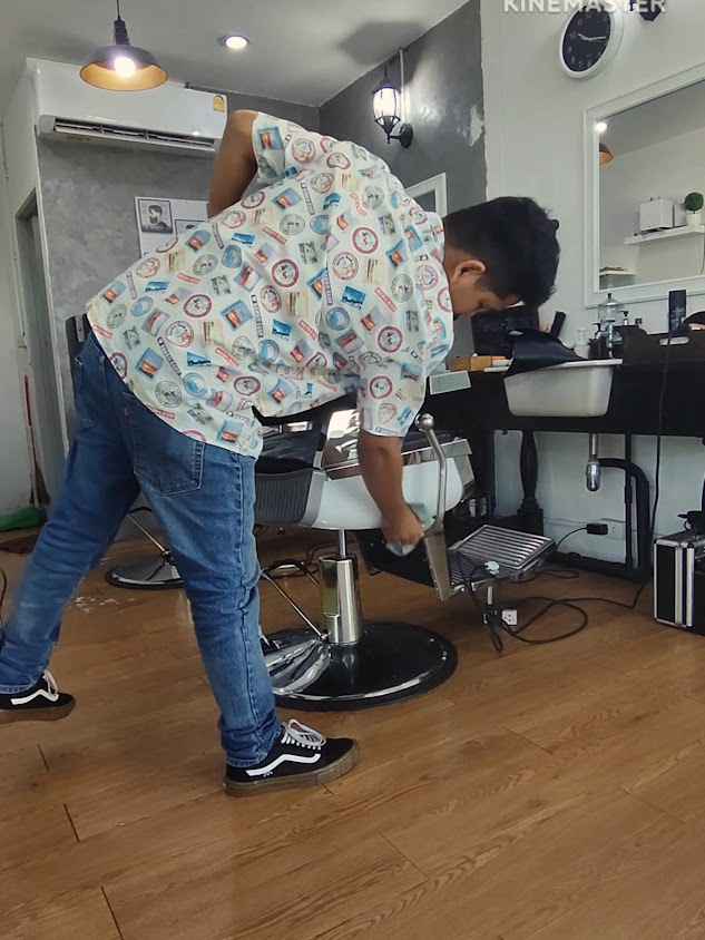 ร้านตัดผมชาย Barber bell - 3