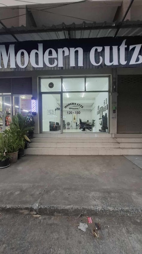 ร้านตัดผมชาย Modern Cutz