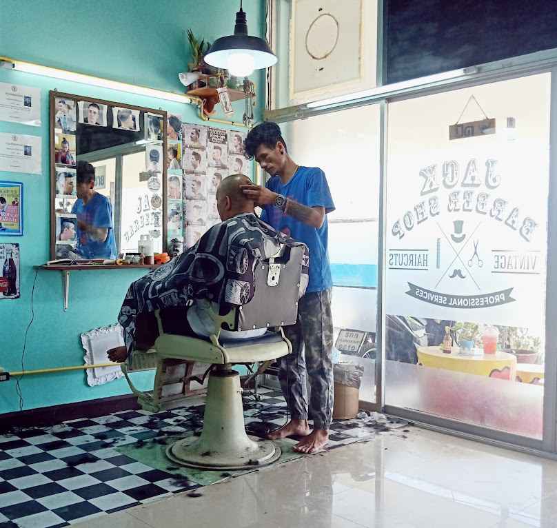 ร้านตัดผมชาย Onesix Barber Shop - 4