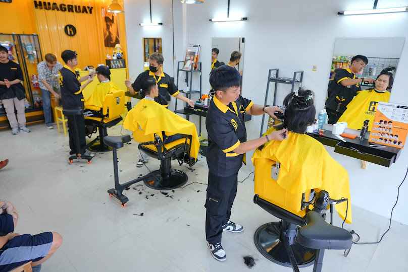 ร้านตัดผมชาย VINTAGE CUTZ - 4