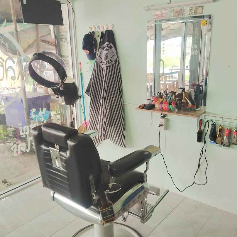 ร้านตัดผมชาย Y&A Haircuts - 3