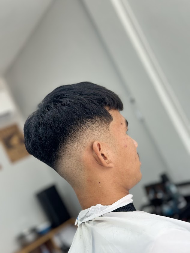 ร้านตัดผมชายCut&Cast Barber