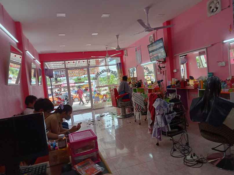 ร้านตัดผมพ่อจอม
