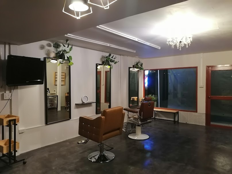 ร้านตัดผมเปลี่ยนลุค บริ้งส์ลุค แฮร์สตูดิโอ - 4