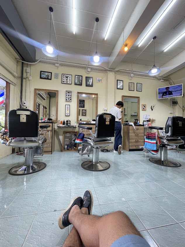 ร้านตัดผม บุญมี Barber Shop Studio - 4