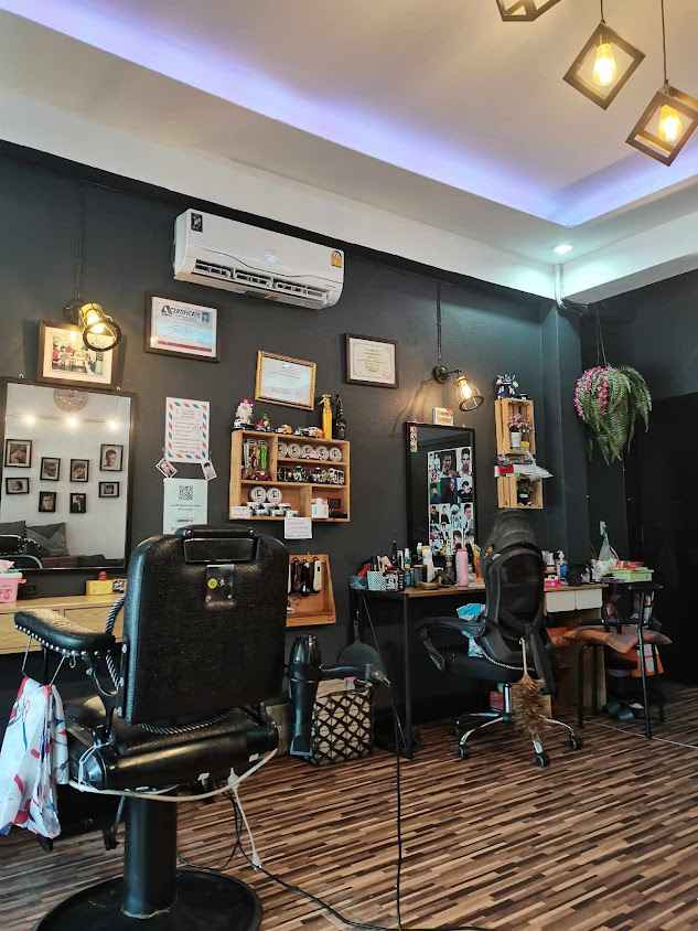 ร้านตัดผม ลุงสิทธิ์