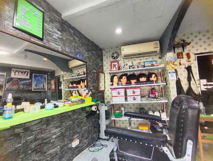 ร้านตัดผม Benwarin Barber - 4