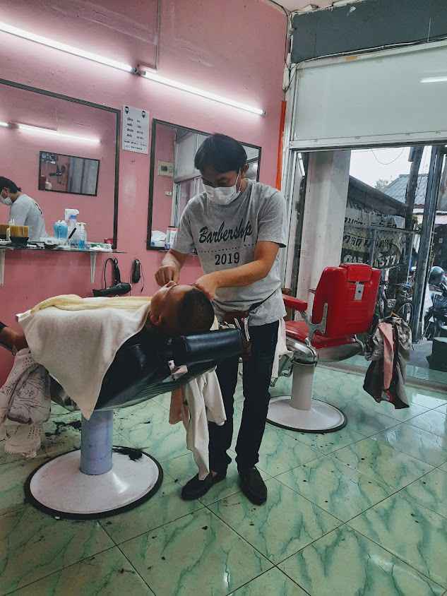 ร้านตัดผม JEK Barber shop