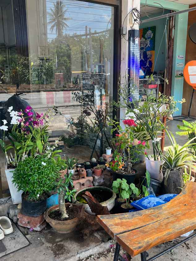 ร้านตัดผมNatruethai studio - 2