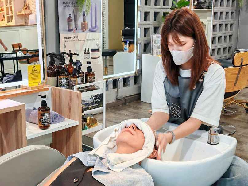 ร้านทำผมระยอง Salon The Zee