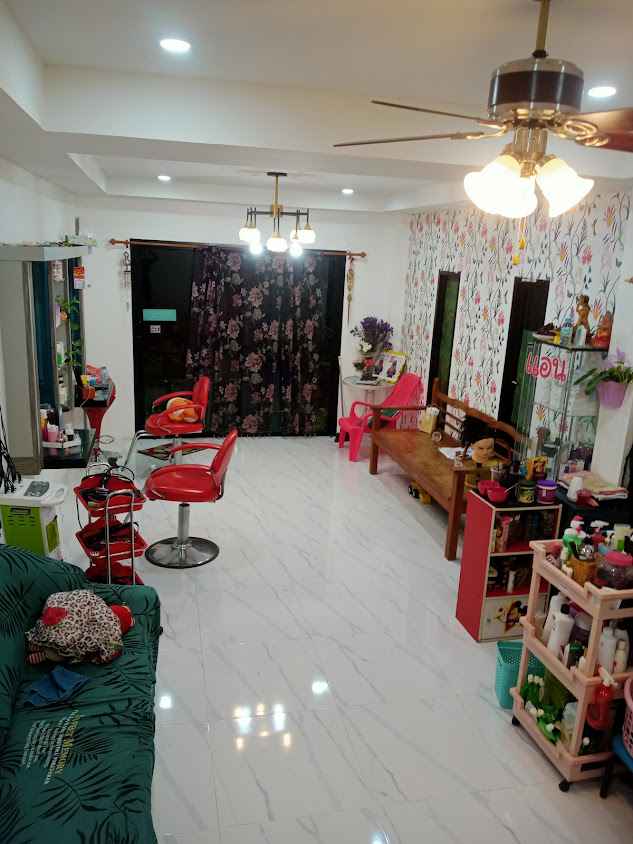 ร้านทำผม ญ แอน บิวตี้
