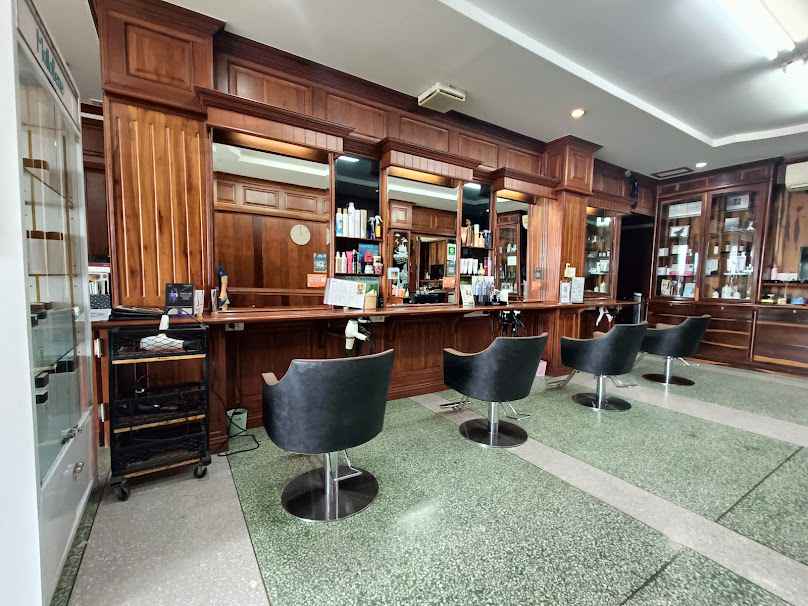 ร้านทำผม ART U TURN The salon สุพรรณบุรี