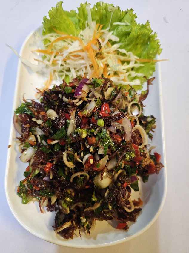 ร้านนั่งชิวလၢၼ်ႉၼင်ႈသိဝ်း - 3