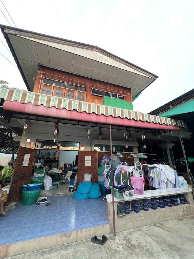 ร้านน้องซักอบรีด - 2