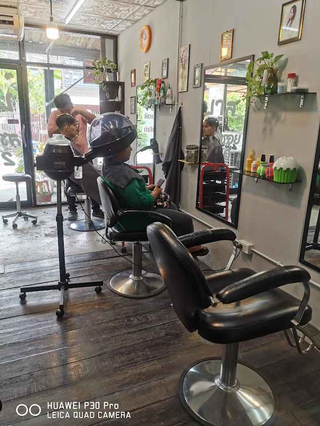 ร้านบาส​ Hair B&N​ Salon - 4
