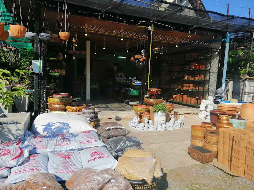 ร้านบ้านสวนวิศวะ จำหน่ายกระถาง และวัสดุปลูกต้นไม้ - 2