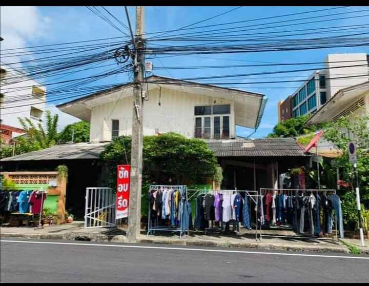 ร้านพี่เกต ซักอบรีด - 4