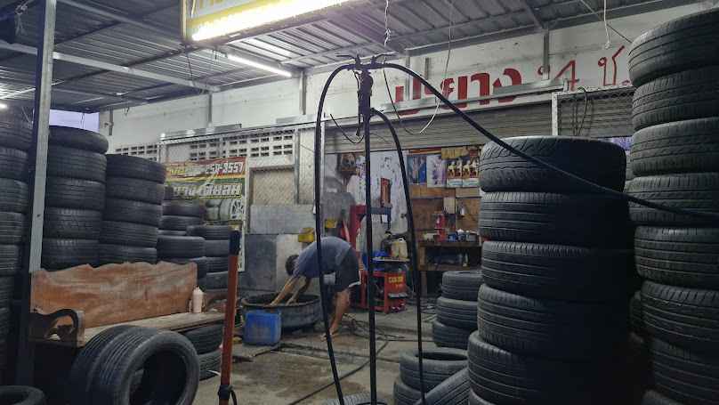 ร้านยางกลางนา - 4