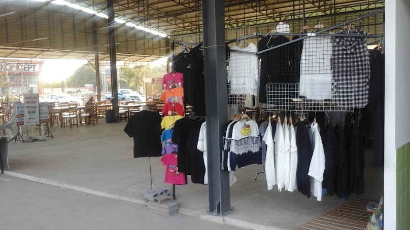 ร้านยูนิ-สไตล์@ตลาดต้นไม้เดชา - 2