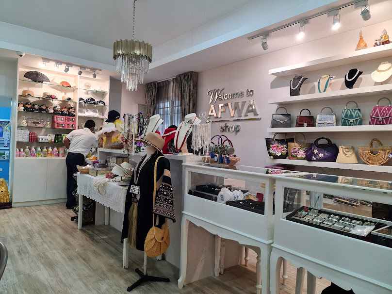ร้านสมาคมแม่บ้านกองบัญชาการกองทัพไทย - 4