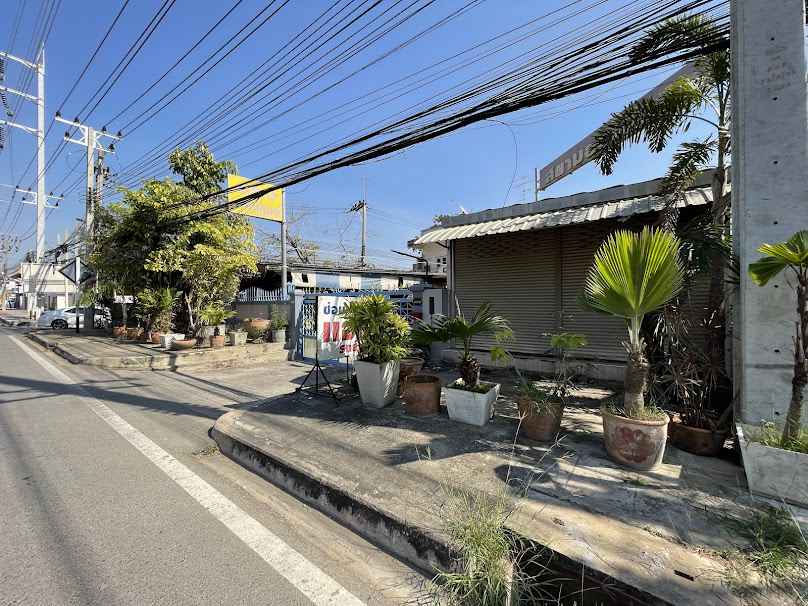 ร้านสยามออโตแอร์ โดยนายวิโรจน์ ตันทรรศนีย์