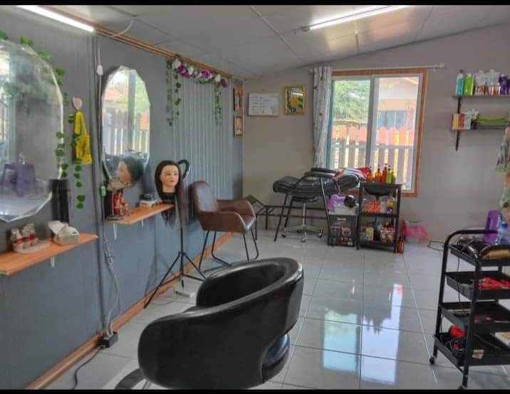 ร้านสักคิ้วลินดา