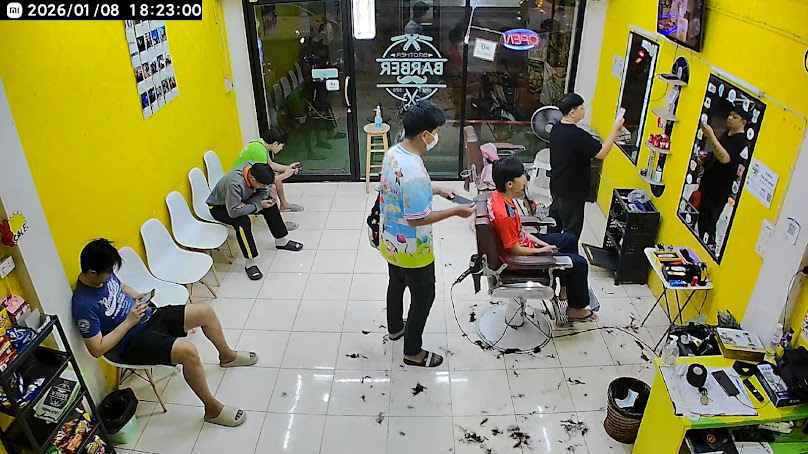 ร้านสายฟ้าบาร์เบอร์ (Thunder barbershop) - 4
