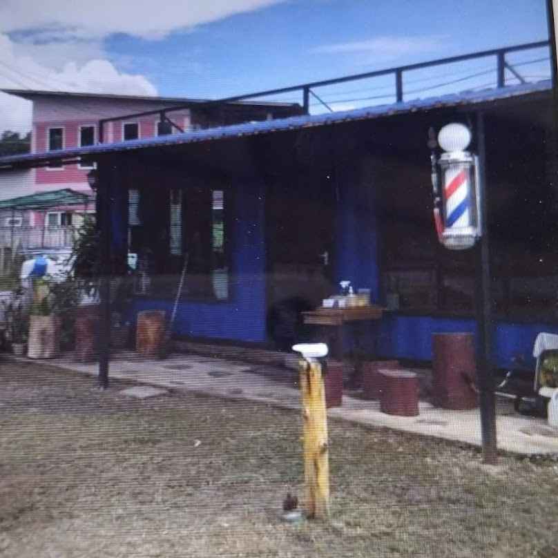 ร้านเก่งตัดผมชายและเสริมสวย(ตู้คอนเทนเนอร์สีน้ำเงิน)