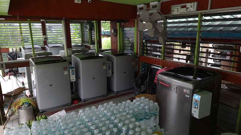 ร้านเครื่องซักผ้าหยอดเหรียญและลูกชิ้นปิ้งหมูปิ้งคุณป้าสมบูรณ์ - 3