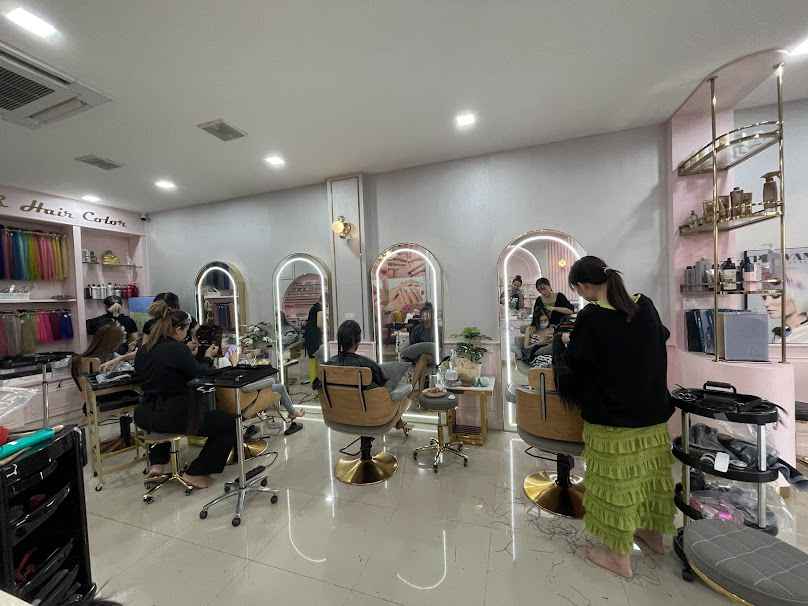 ร้านเนยต่อผม สาขาสีลม Noey Hair extensions - 4