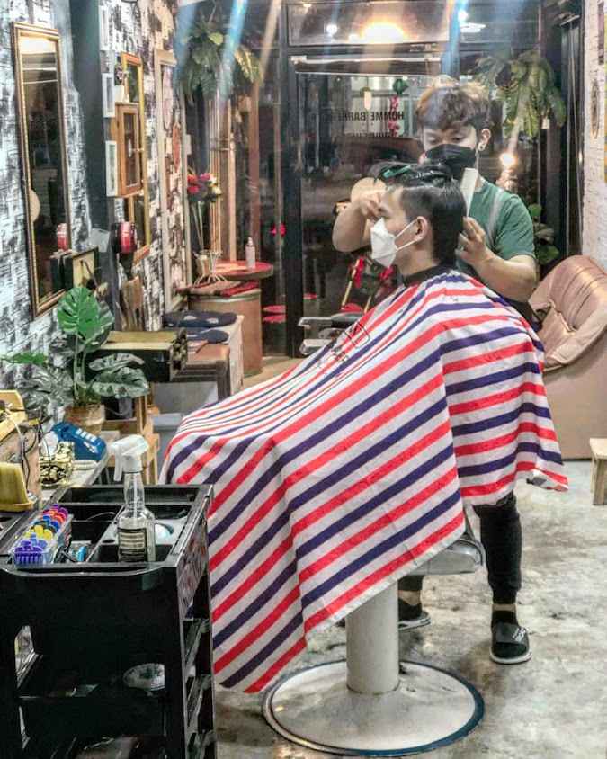 ร้านเรณูบาร์เบอร์VSลับคม
